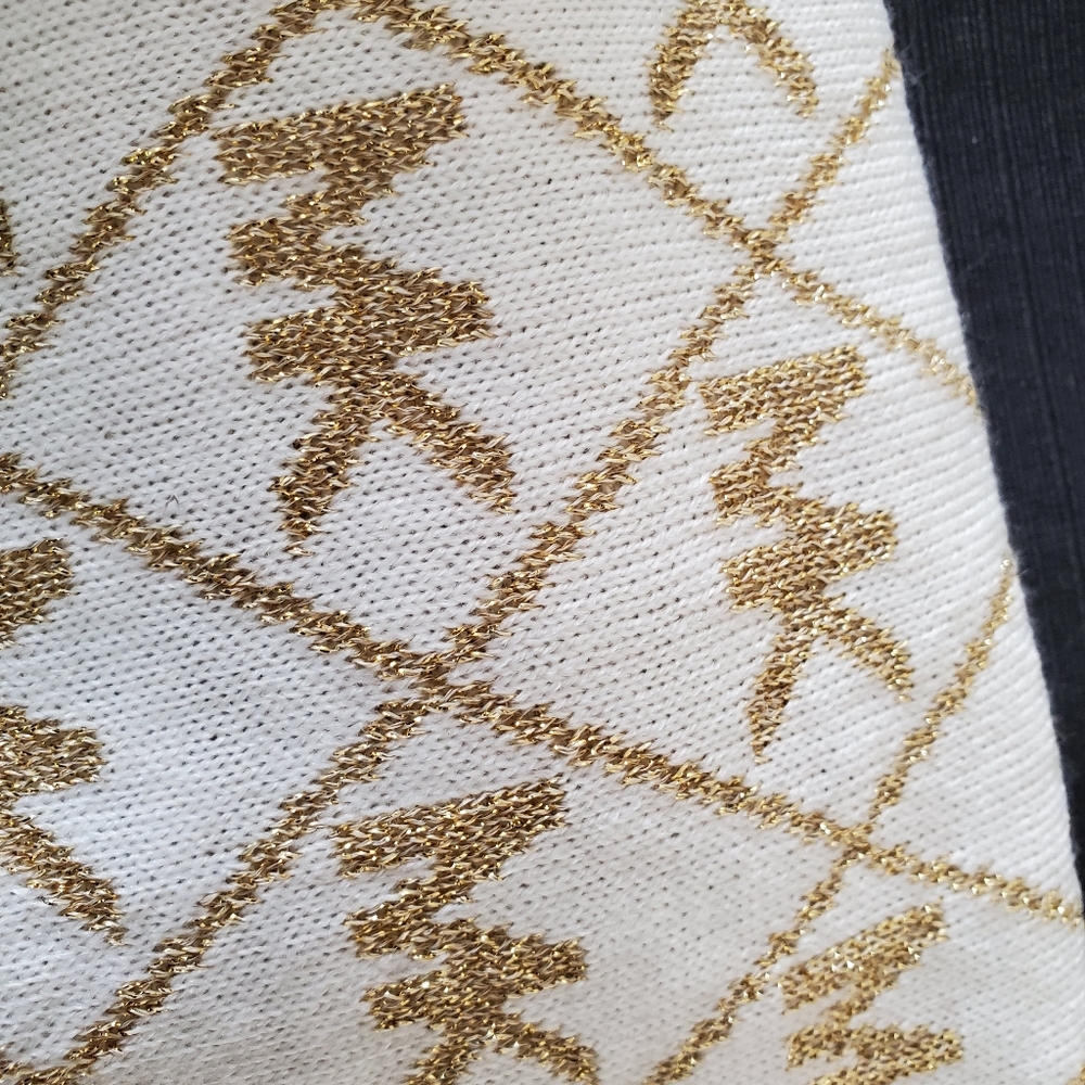 SOLD....💲⬇️Michael Kors hat/scarf set - Picture 3 of 4